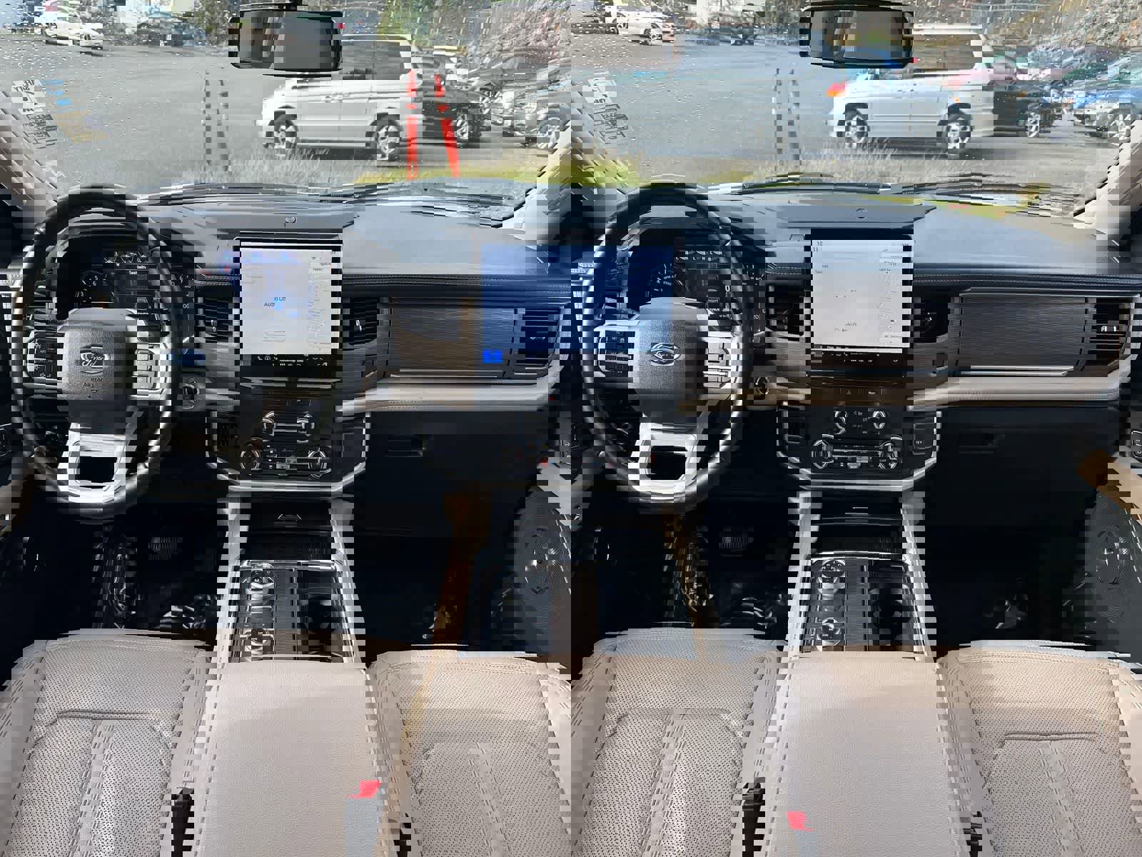 Used 2022 Ford Expedition Max Limited image 9