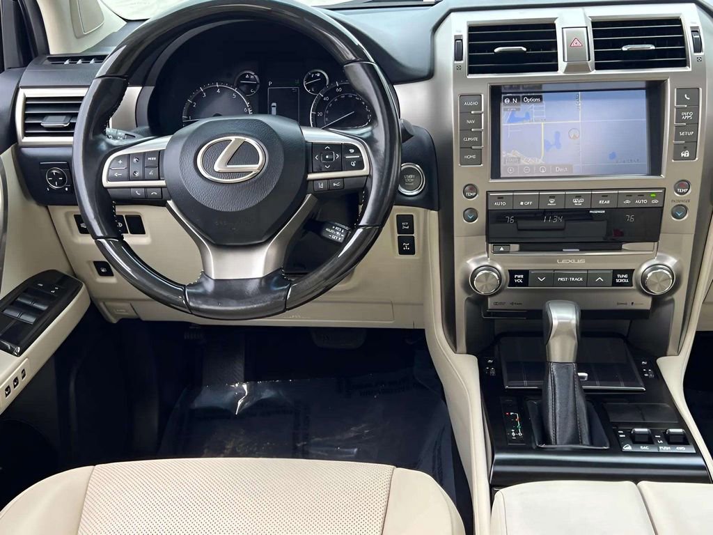 Used 2020 Lexus GX 460 Premium w/ Premium Package AWD/4WD image 14