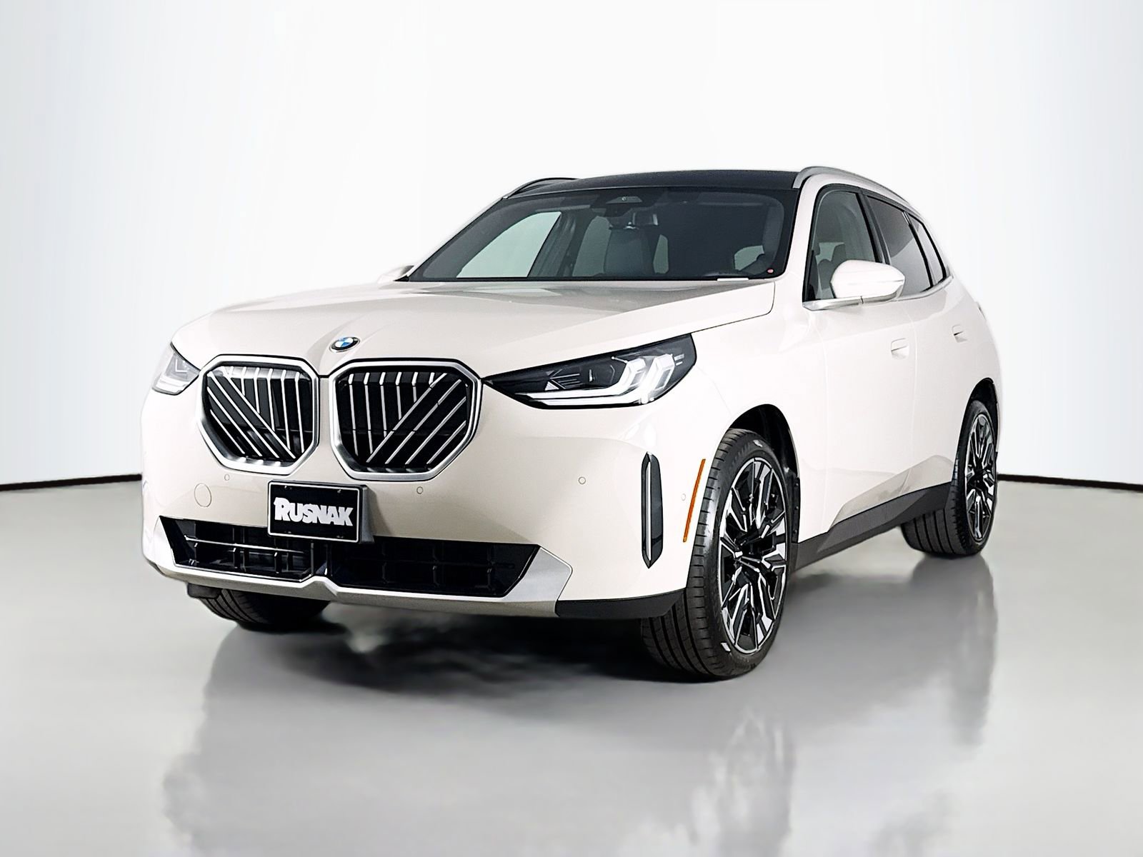 Used 2025 BMW X3 xDrive30i w/ Convenience Package image 3