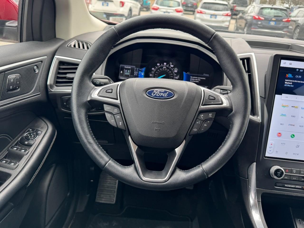 Used 2023 Ford Edge Titanium image 12