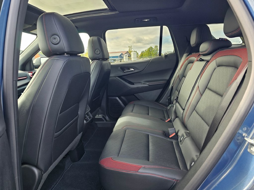 New 2027 Chevrolet Equinox RS w/ Safety and Technology Package AWD/4WD image 18