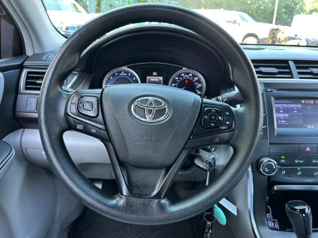 Used 2016 Toyota Camry LE FWD image 10