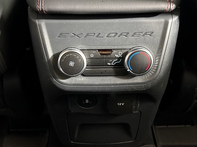 Used 2025 Ford Explorer ST-Line w/ ST-Line Street Pack AWD/4WD image 30