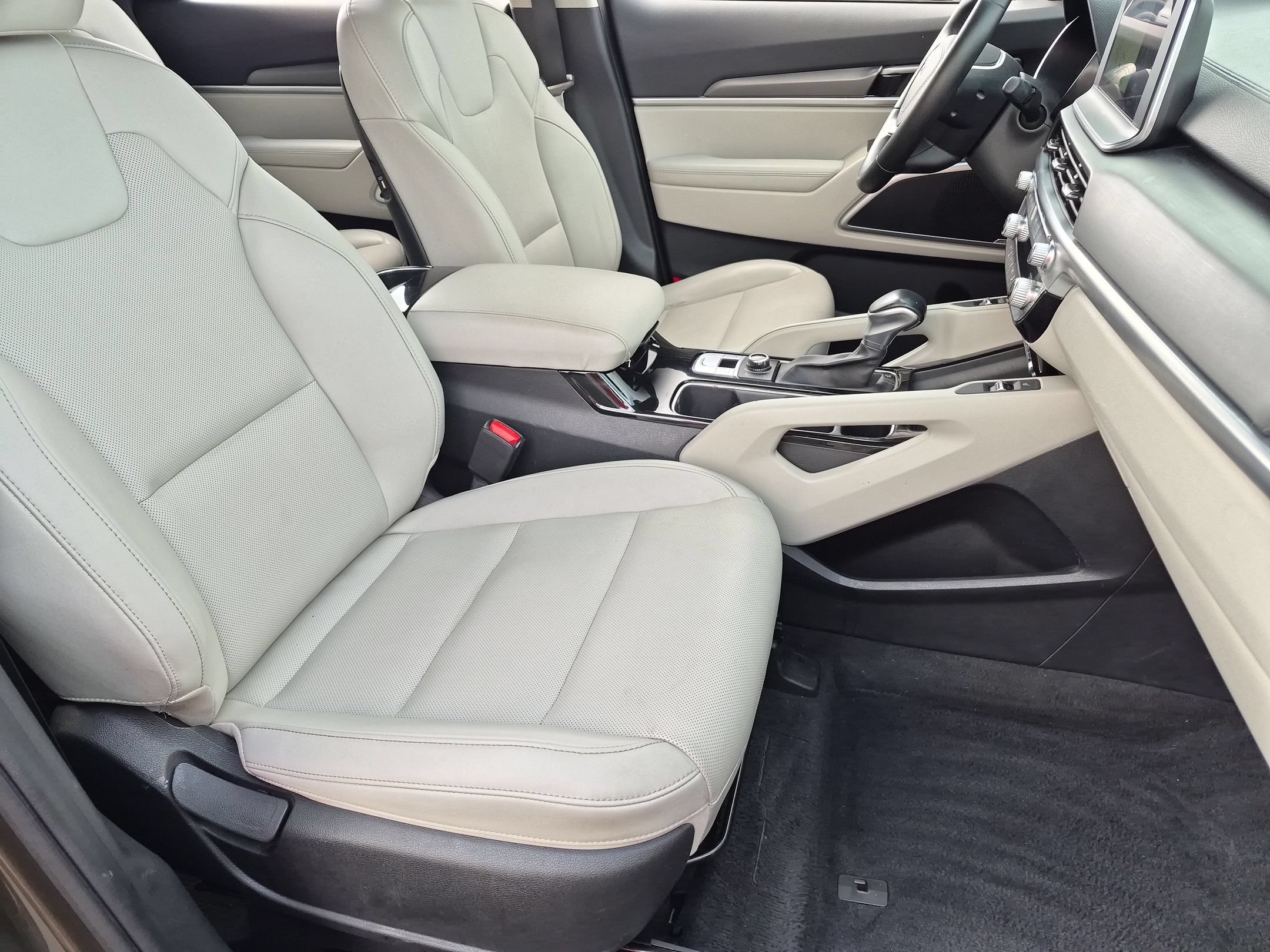 Used 2022 Kia Telluride S AWD/4WD image 28