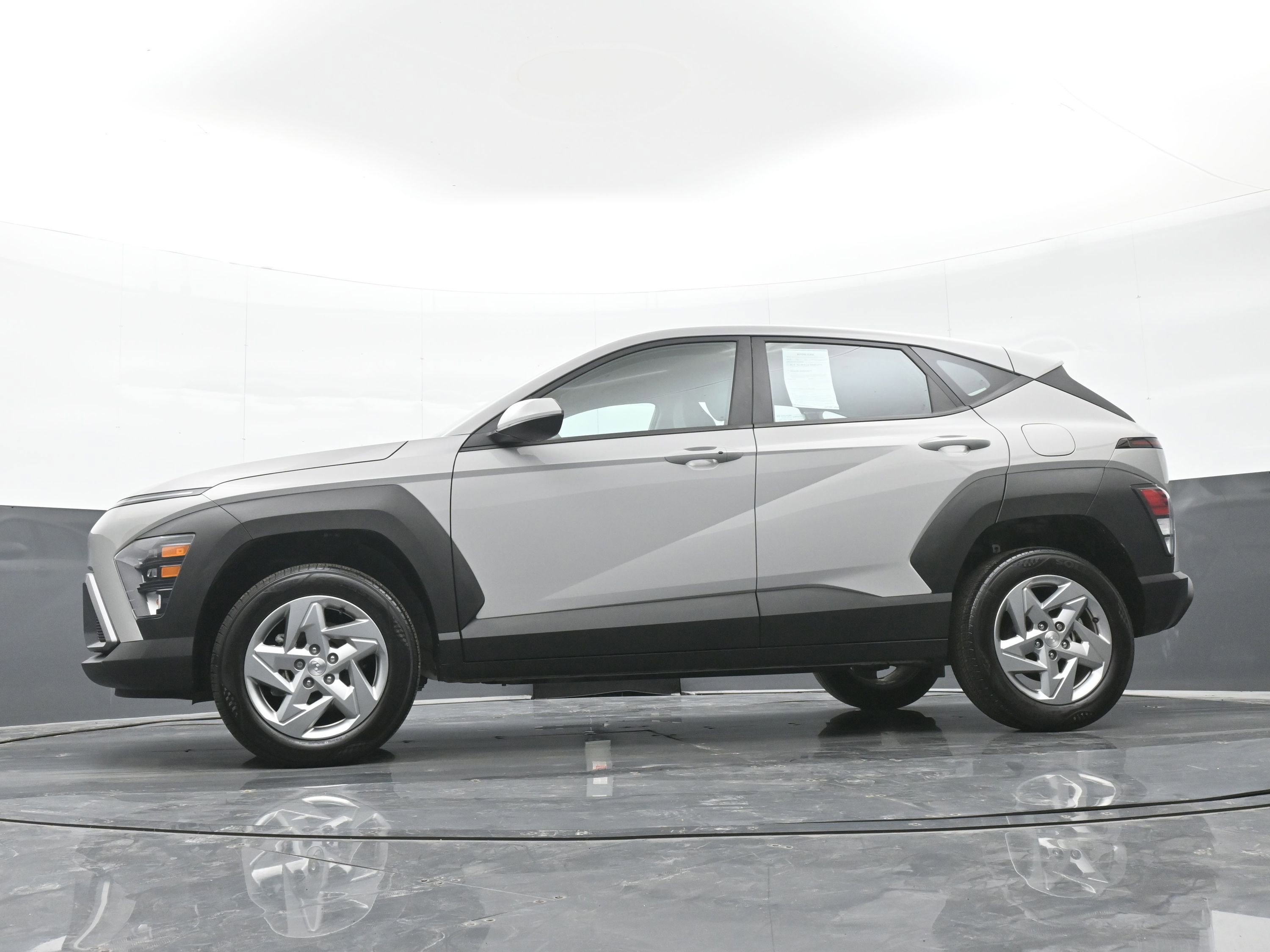 Certified 2024 Hyundai Kona SE AWD/4WD image 44