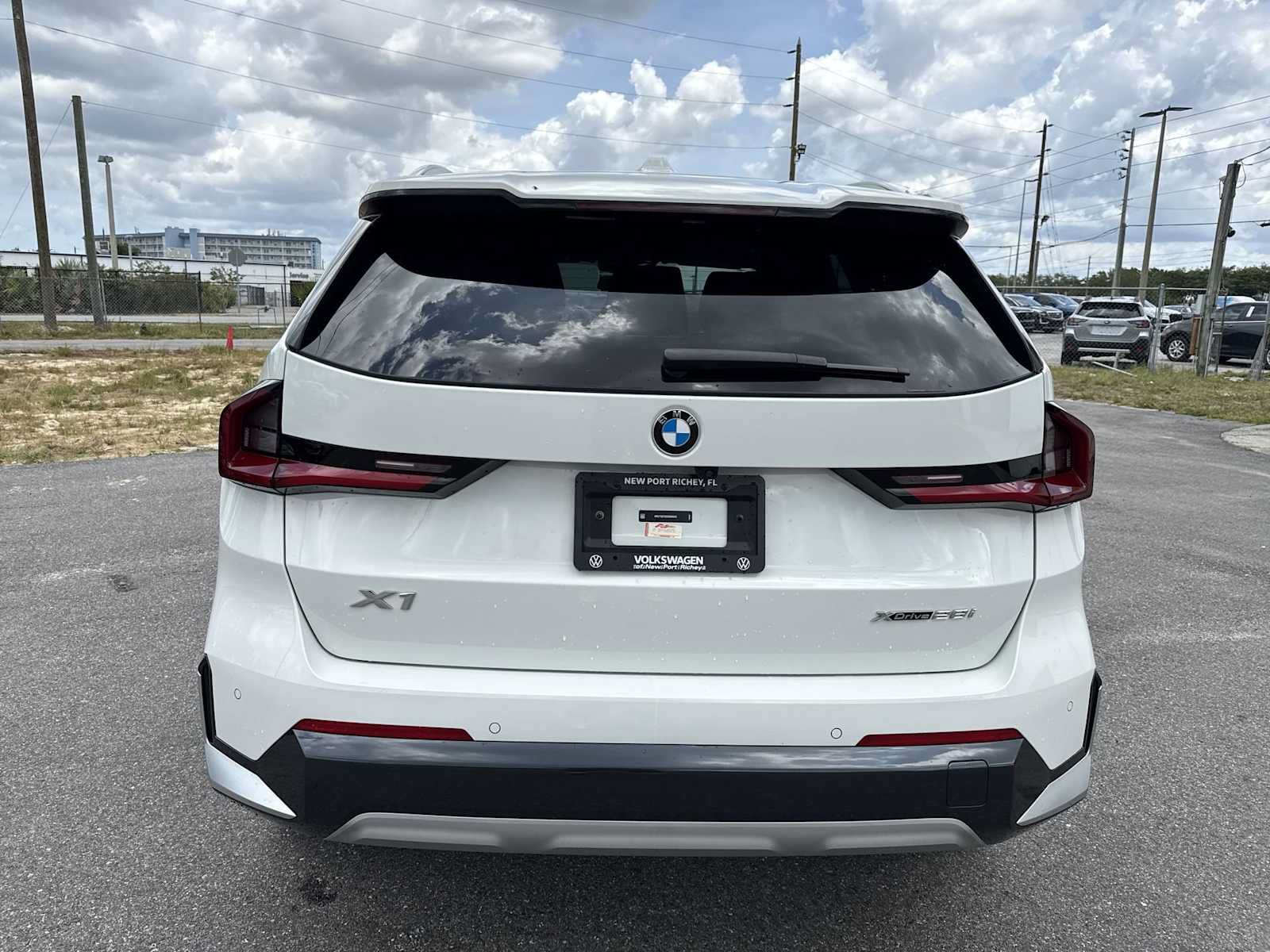 Used 2025 BMW X1 xDrive28i w/ Convenience Package AWD/4WD image 8