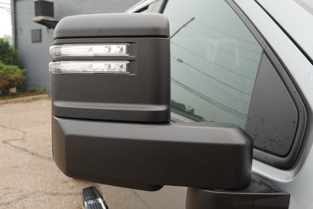 Used 2025 Chevrolet Silverado 2500 LT w/ Safety Package AWD/4WD image 4
