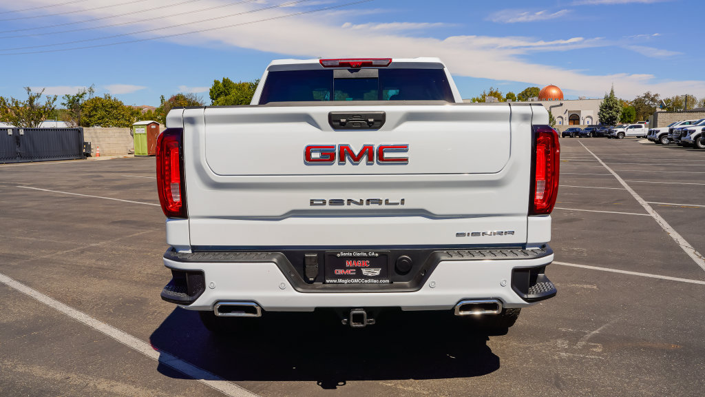 New 2026 GMC Sierra 1500 Denali w/ Technology Package AWD/4WD image 9