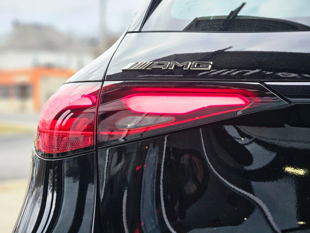 New 2026 Mercedes-Benz GLC 43 AMG 4MATIC image 9