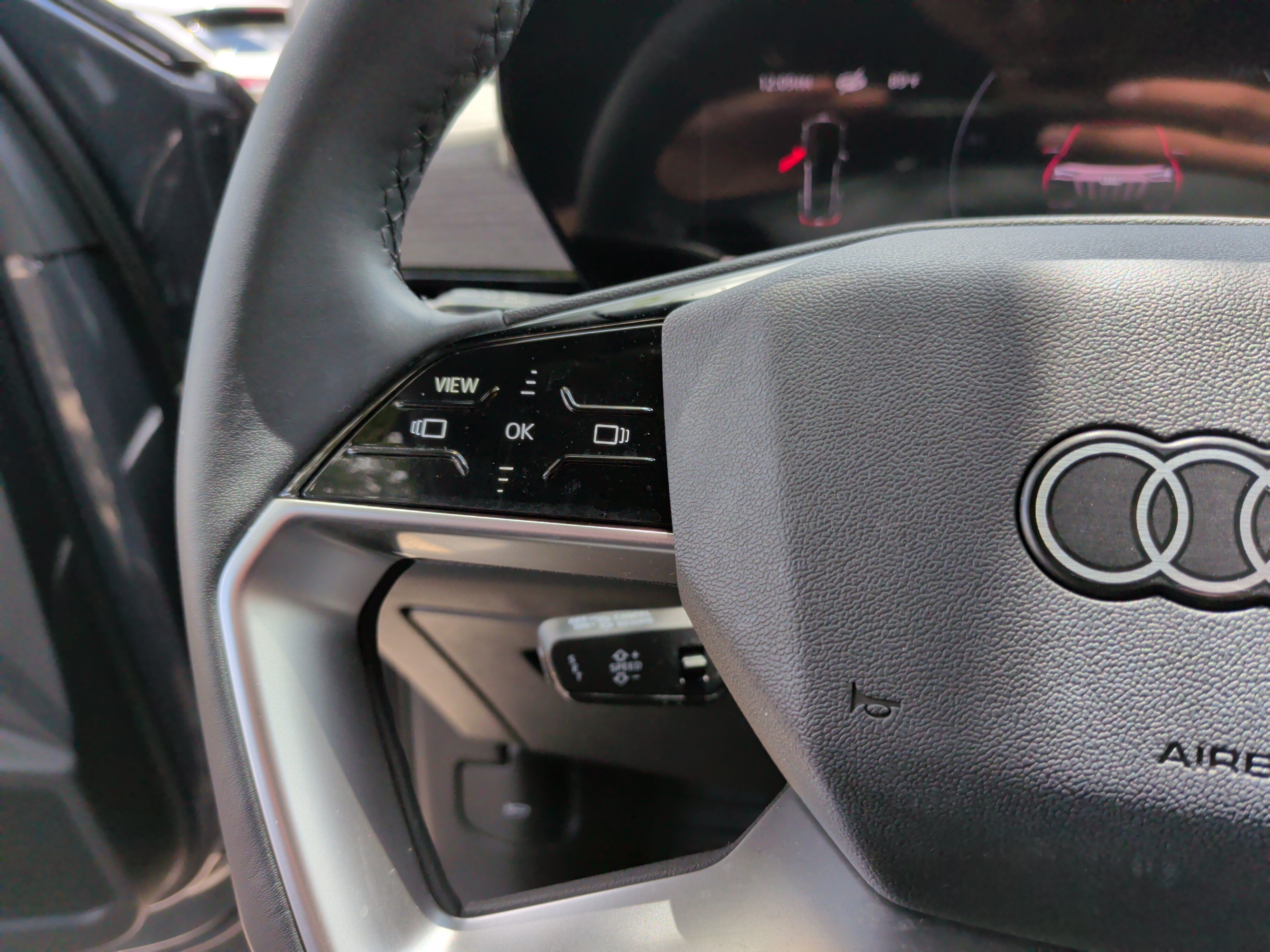 Used 2025 Audi Q6 e-tron Premium w/ Convenience Package RWD image 19