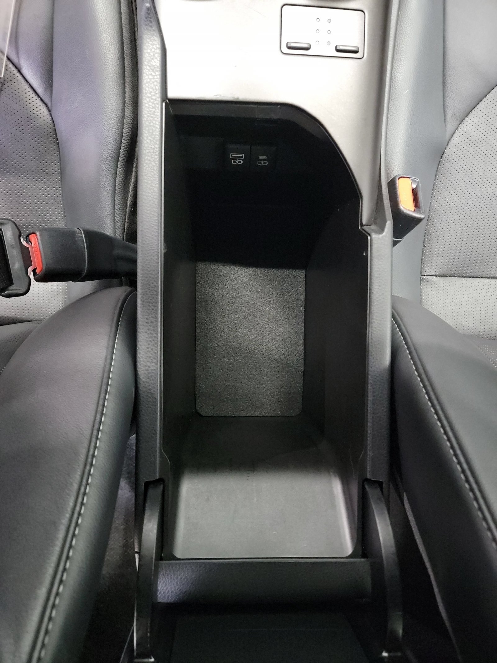 Used 2023 Toyota Camry XSE FWD image 28