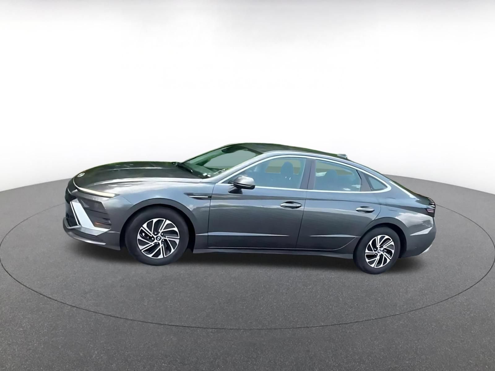 Used 2026 Hyundai Sonata Blue FWD image 4