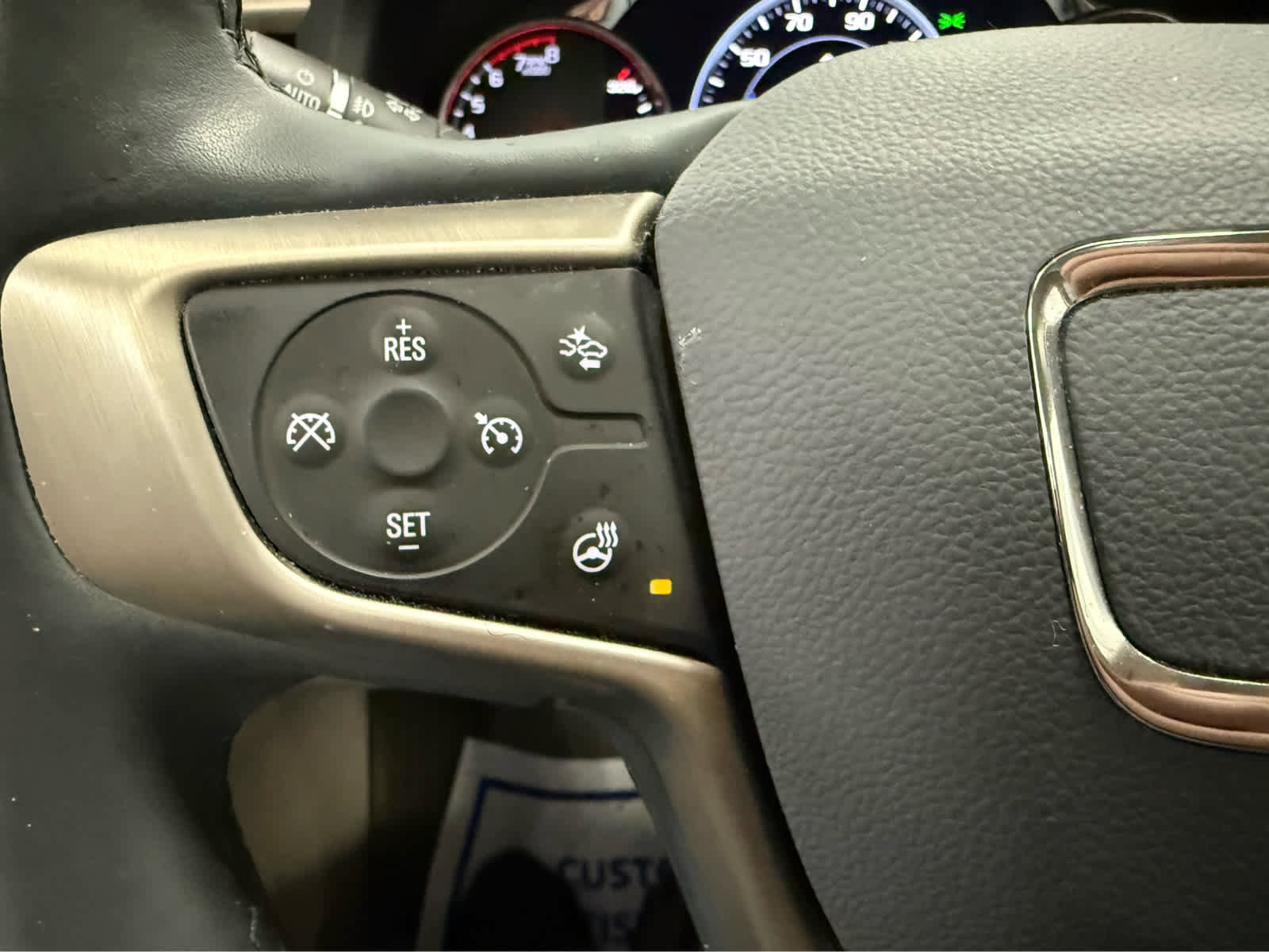 Used 2023 GMC Acadia Denali w/ Denali Technology Package image 12