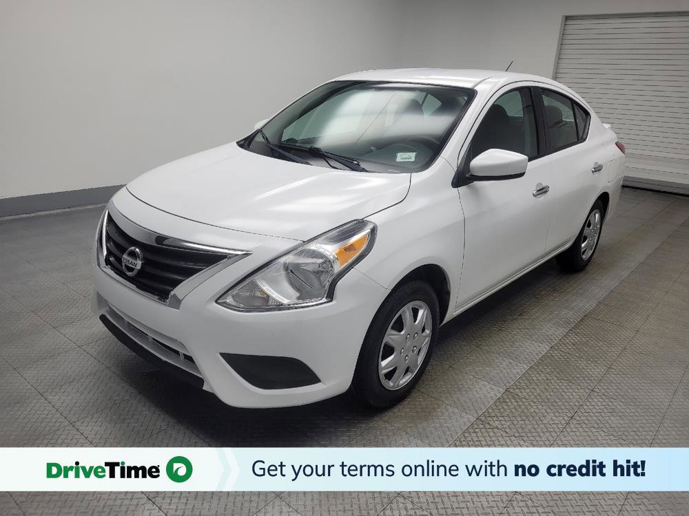Used 2019 Nissan Versa SV image 1