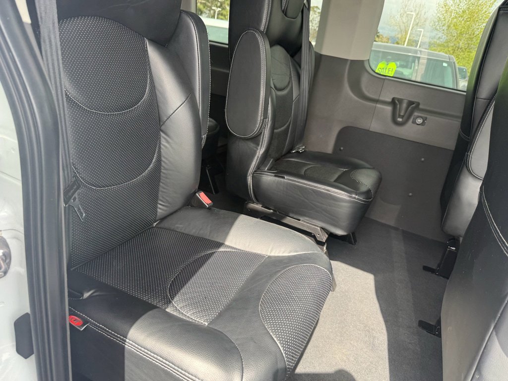 Used 2023 Ford Transit 350 XLT RWD image 16