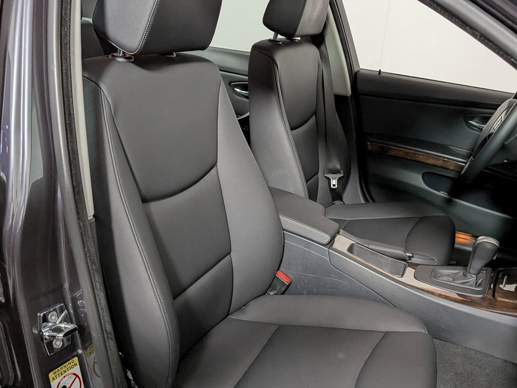 Used 2006 BMW 325i Sedan image 27