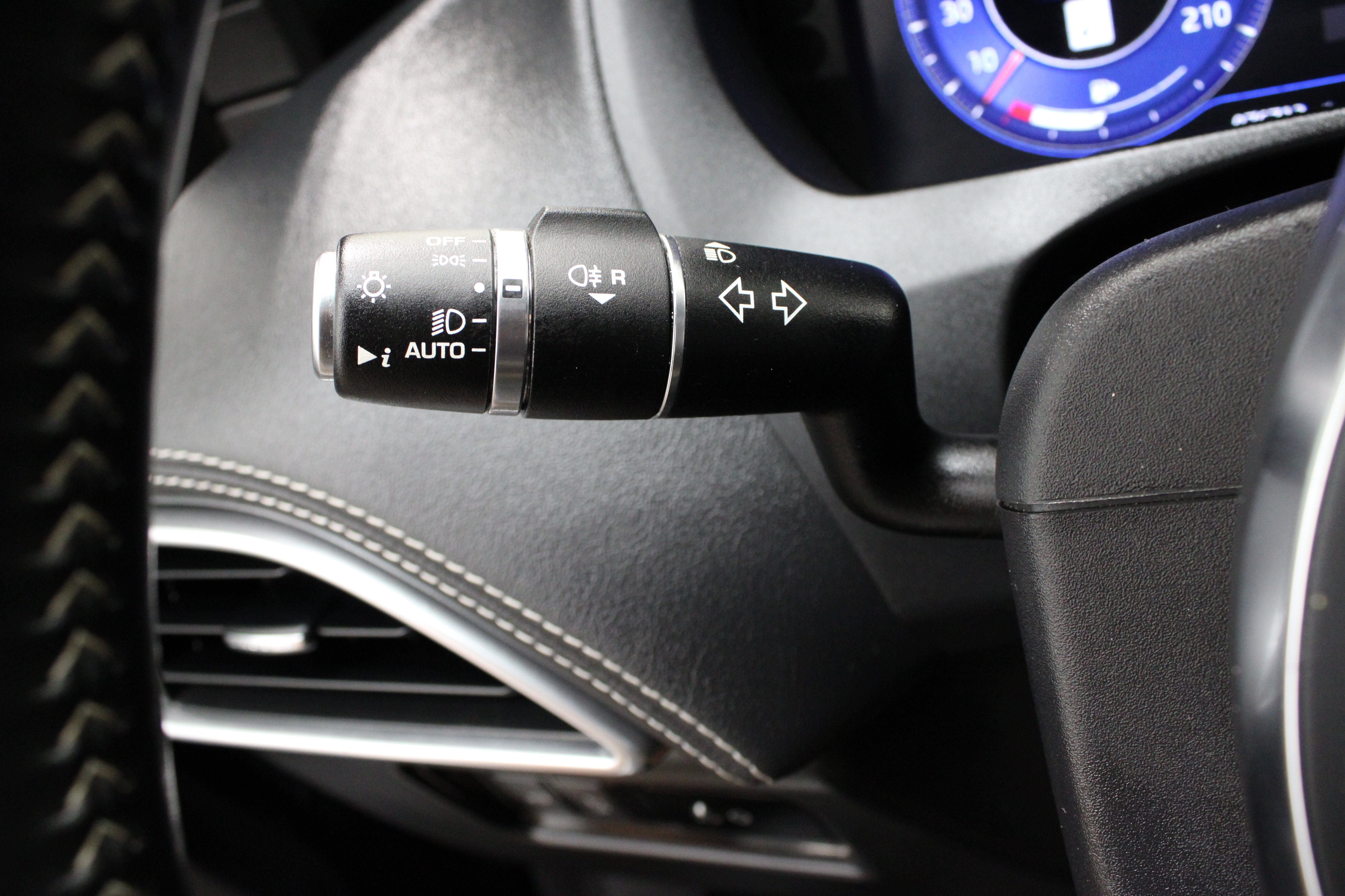Used 2020 Jaguar F-PACE SVR AWD/4WD image 26