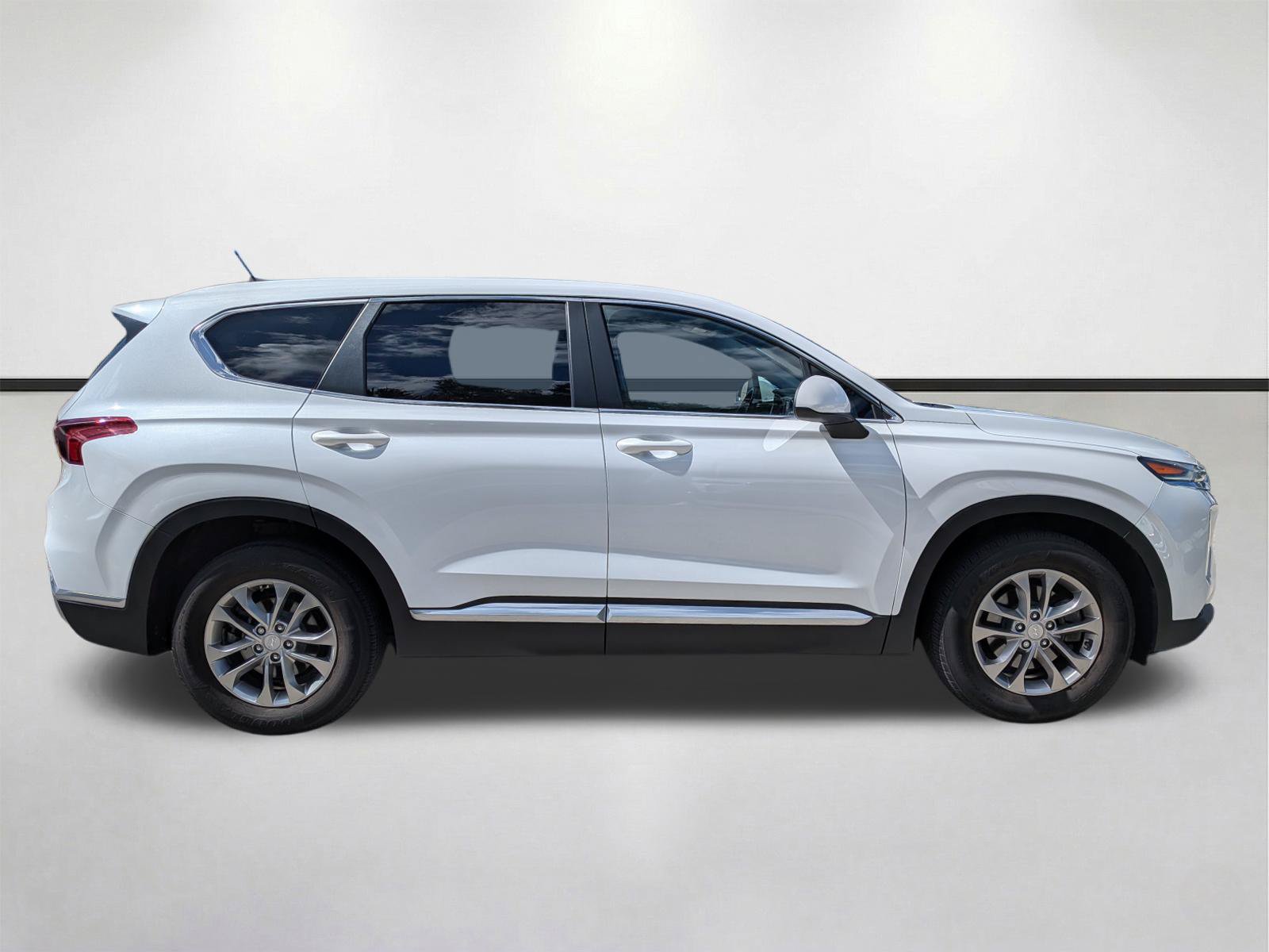 Used 2019 Hyundai Santa Fe SE AWD/4WD image 3