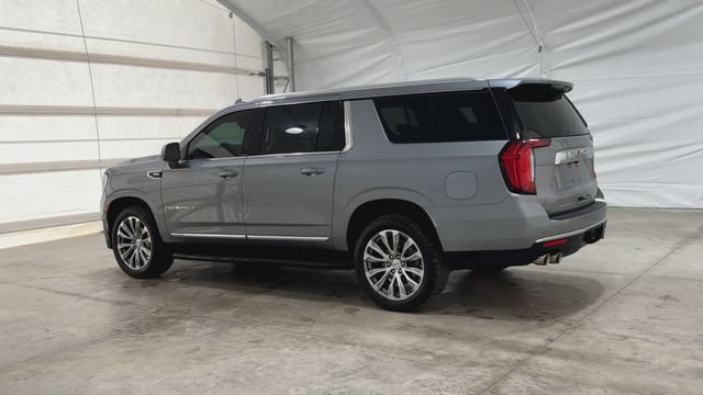 Used 2023 GMC Yukon XL Denali AWD/4WD image 2