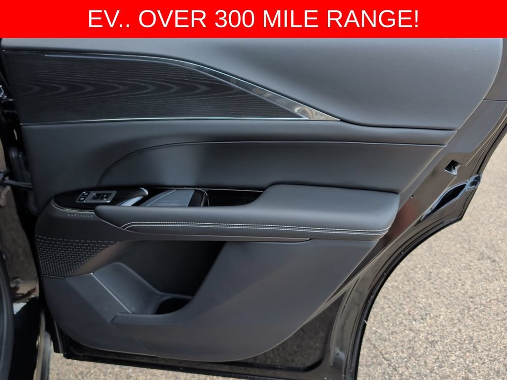 Used 2024 Cadillac Lyriq Luxury w/ LPO, Floor Liner Package AWD/4WD image 34