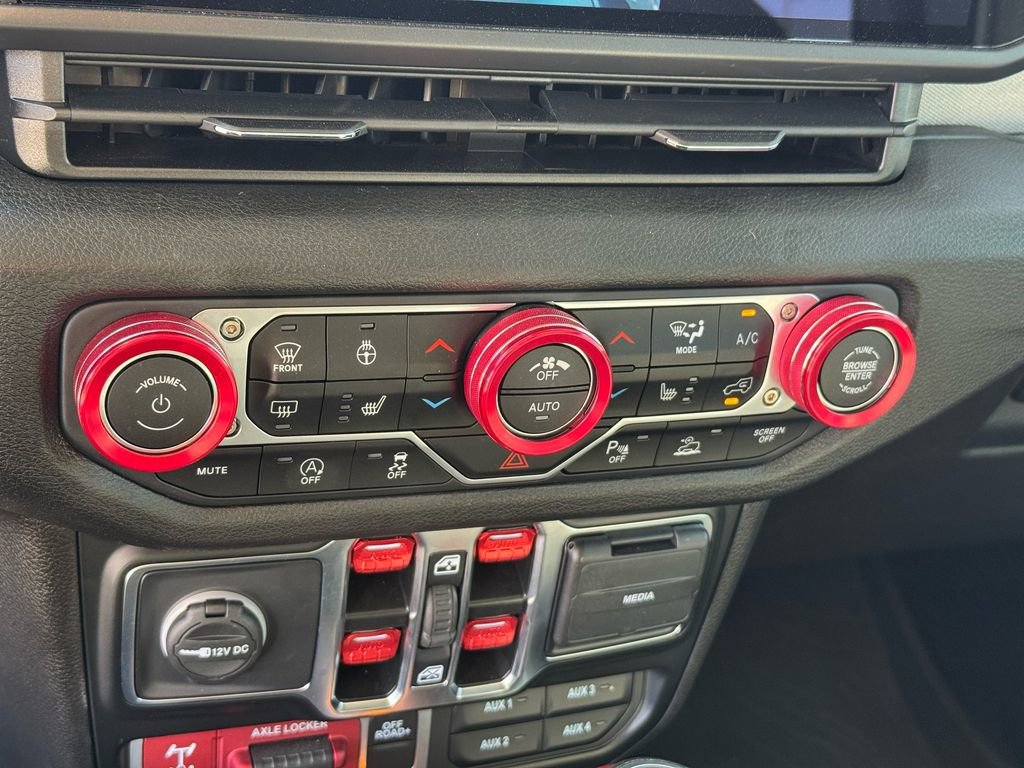 Used 2025 Jeep Gladiator Willys image 29