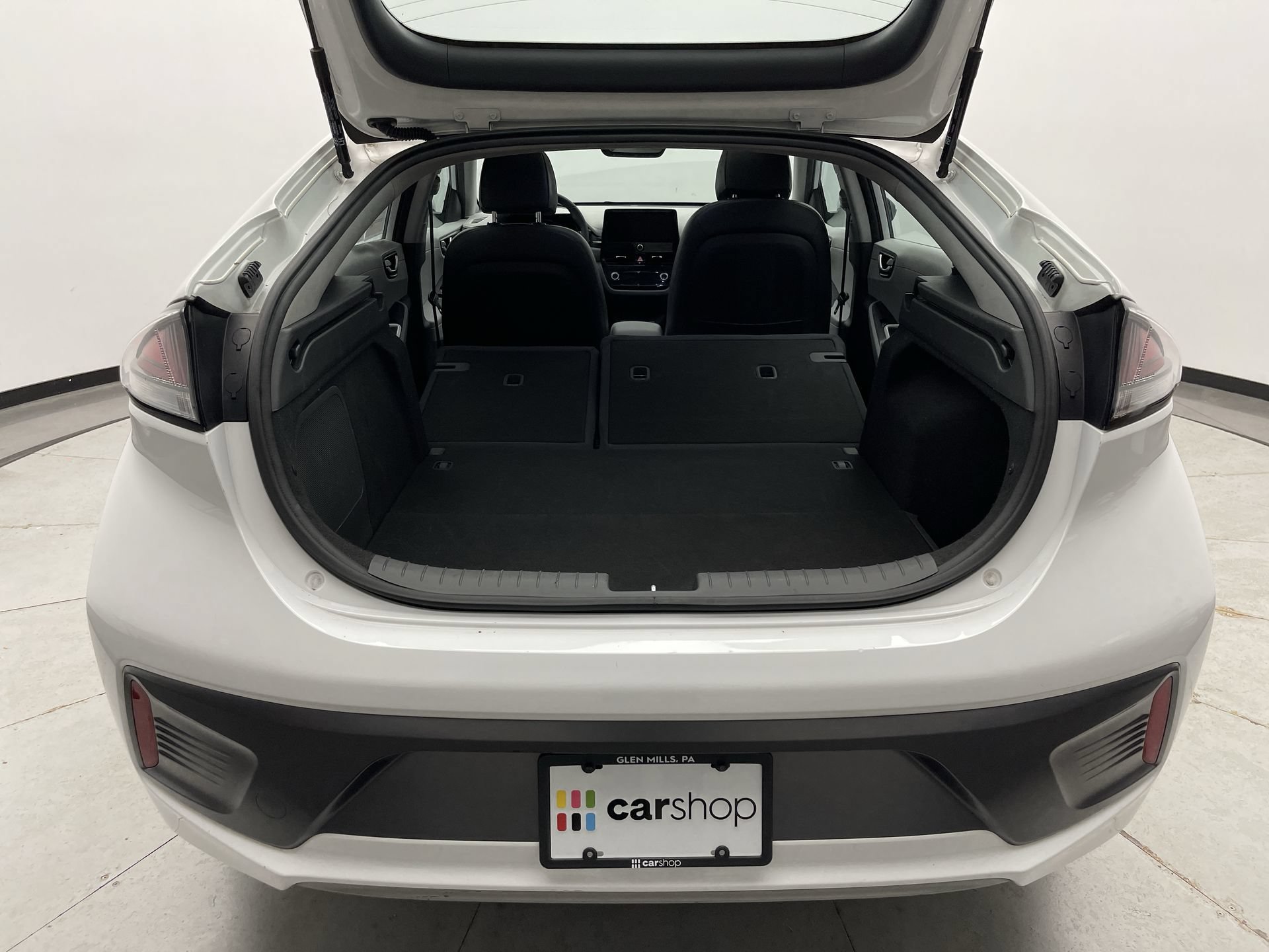 Used 2020 Hyundai Ioniq Limited FWD image 24