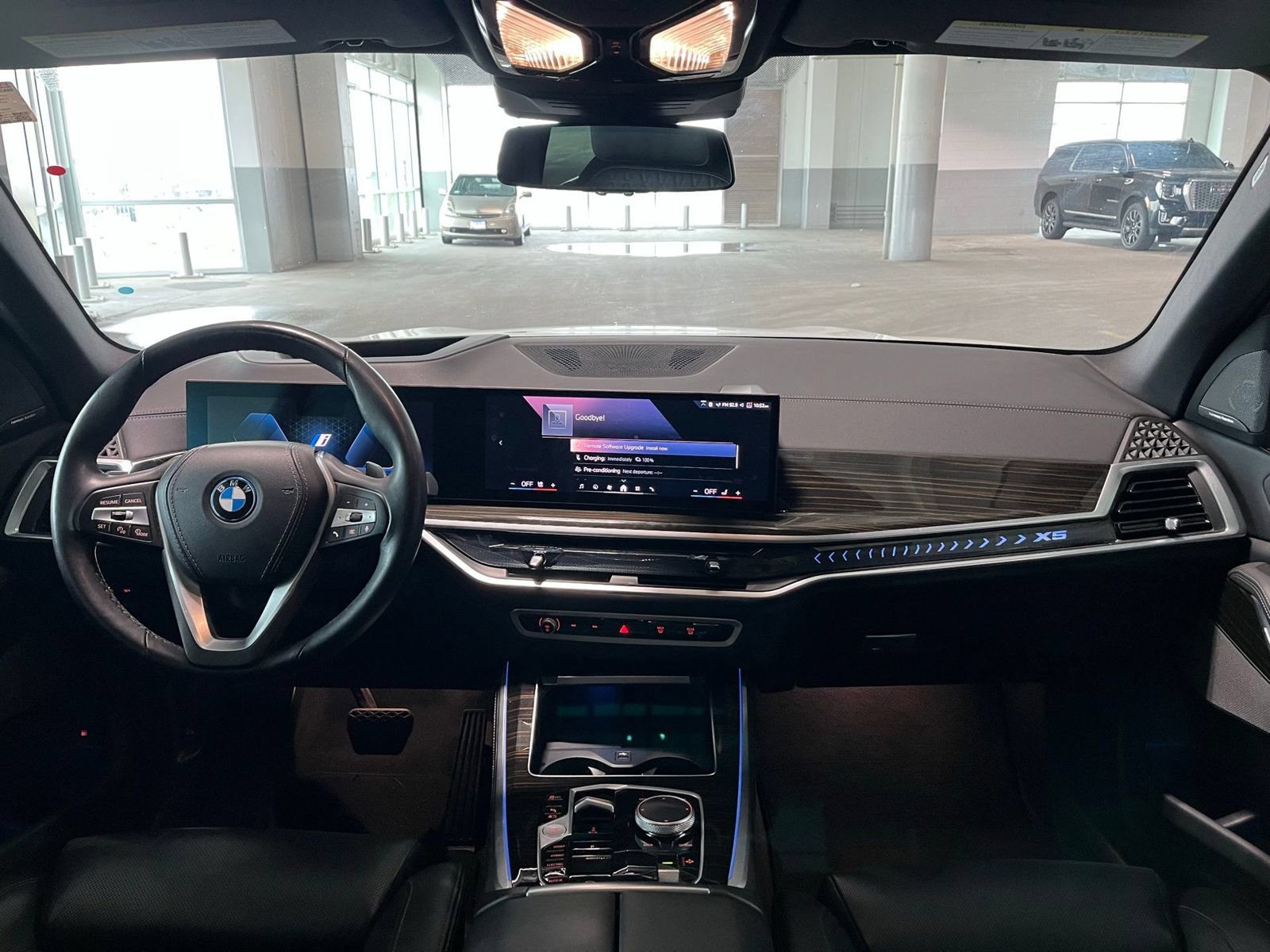 Used 2025 BMW X5 xDrive50e AWD/4WD image 38