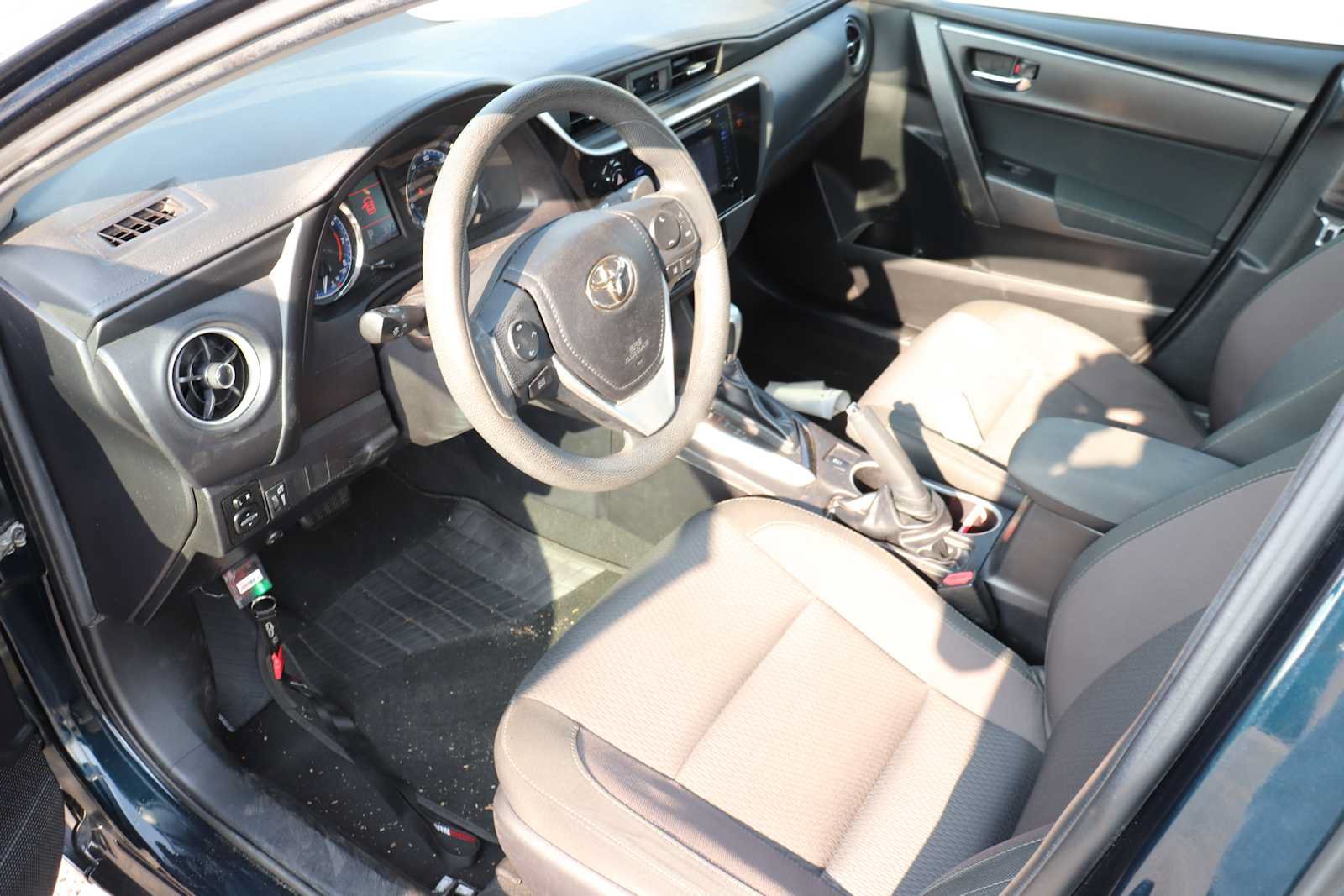 Certified 2019 Toyota Corolla LE w/ Carpet Mat Package (TMS) FWD image 10