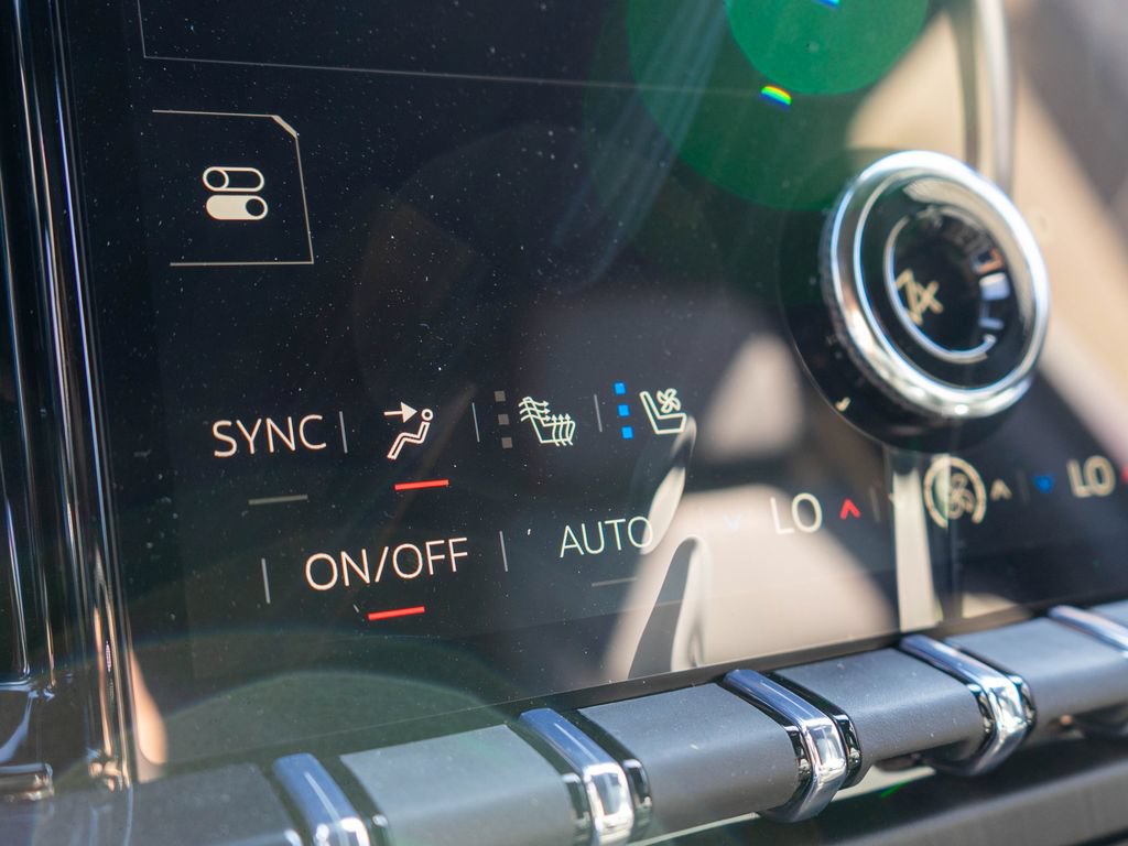 New 2026 GMC Yukon AT4 w/ AT4 Premium Plus Package AWD/4WD image 30