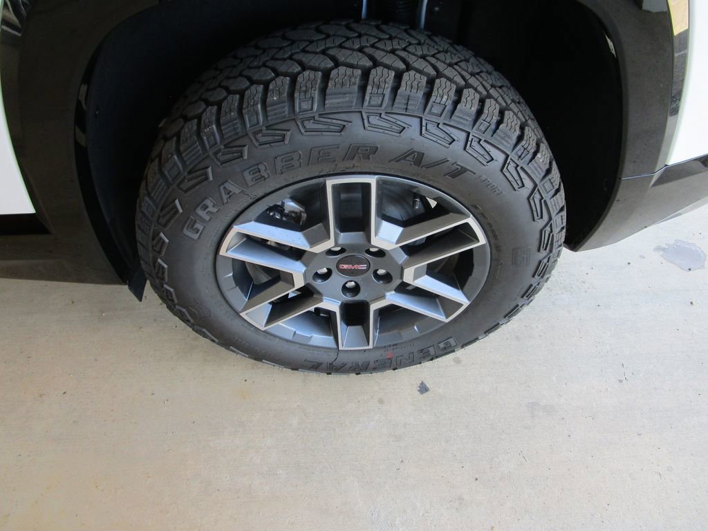 New 2026 GMC Terrain AT4 w/ Technology Package II image 9