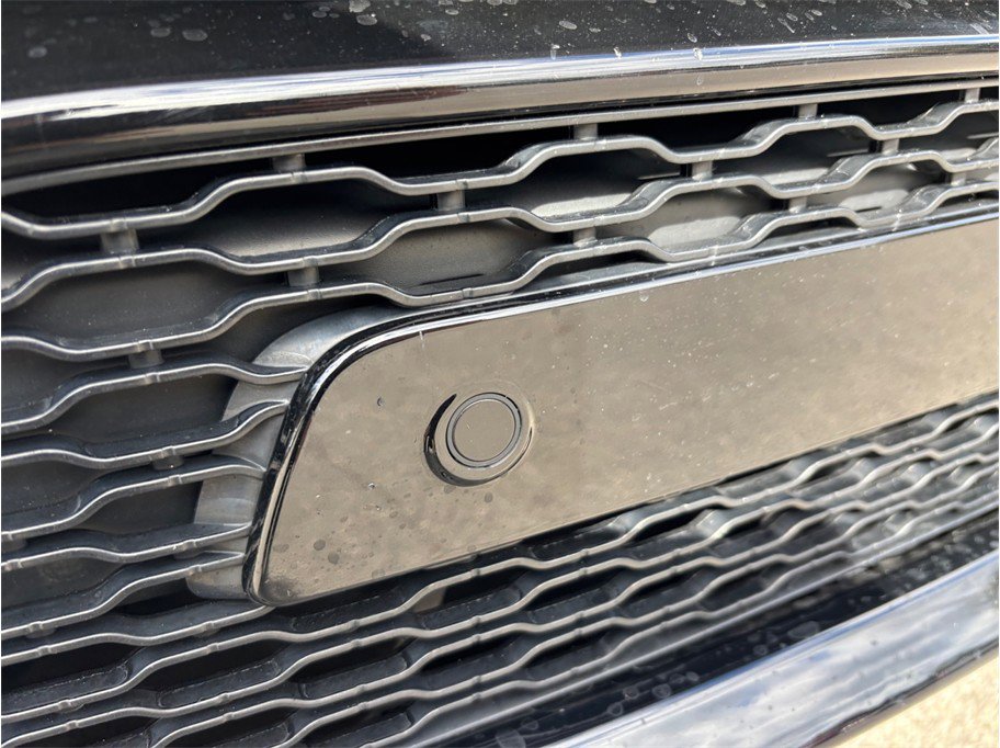 Used 2020 Land Rover Range Rover Sport SE image 14