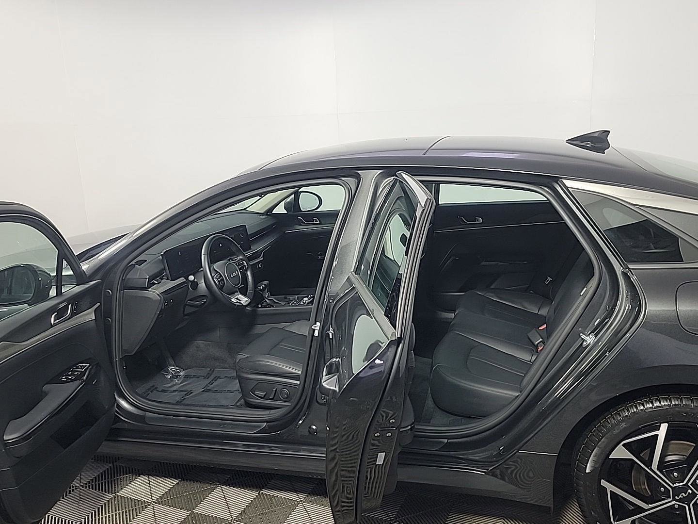 Used 2025 Kia K5 EX FWD image 16