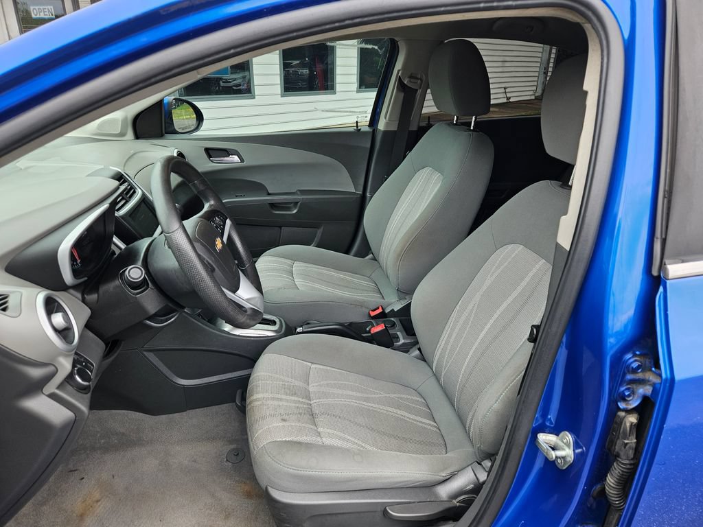 Used 2019 Chevrolet Sonic LT FWD image 10