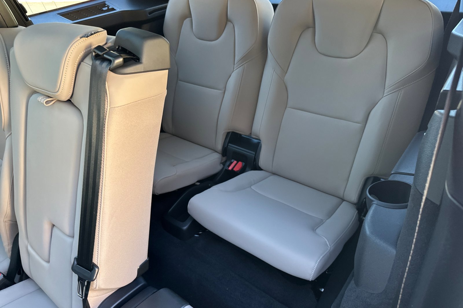 New 2026 Volvo XC90 T8 Plus image 13