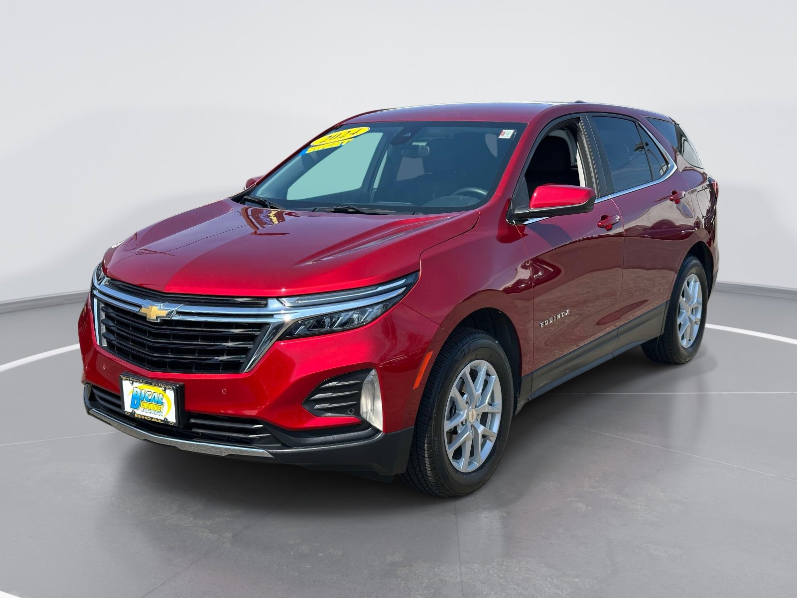 Used 2024 Chevrolet Equinox LT AWD/4WD image 3