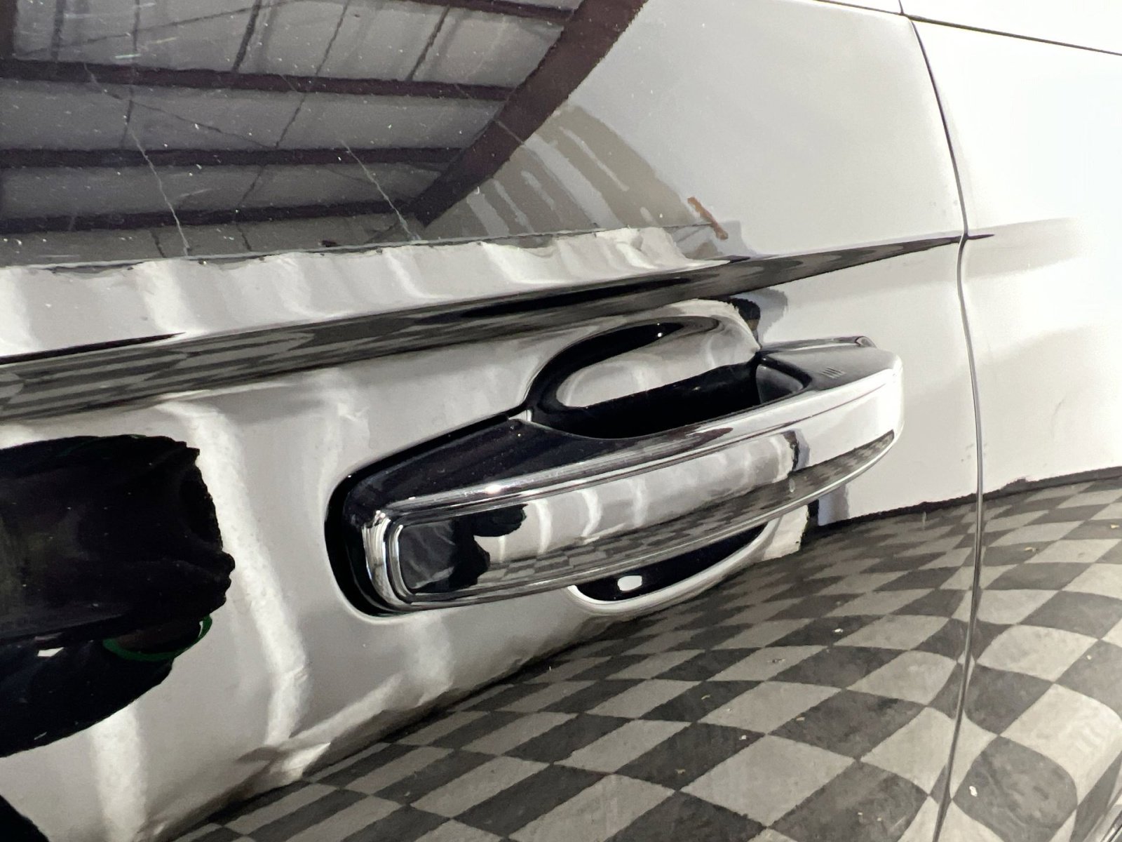 Used 2023 Ford Expedition Limited image 15