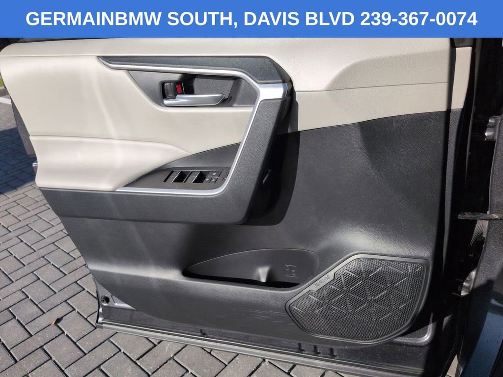 Used 2023 Toyota RAV4 XLE Premium FWD image 31