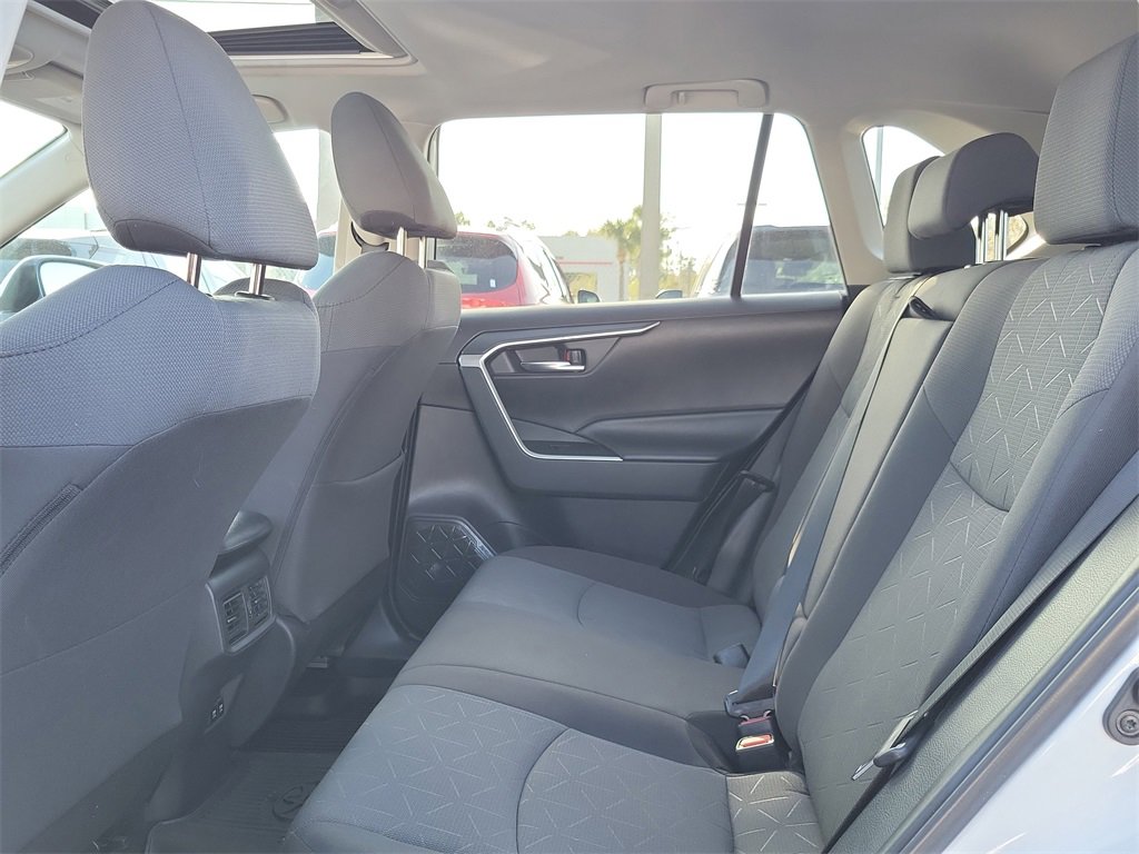 Used 2019 Toyota RAV4 XLE image 15