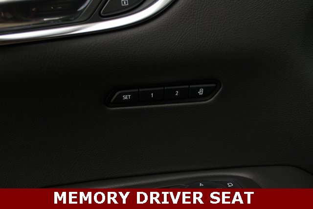 New 2025 Cadillac XT6 Luxury image 14