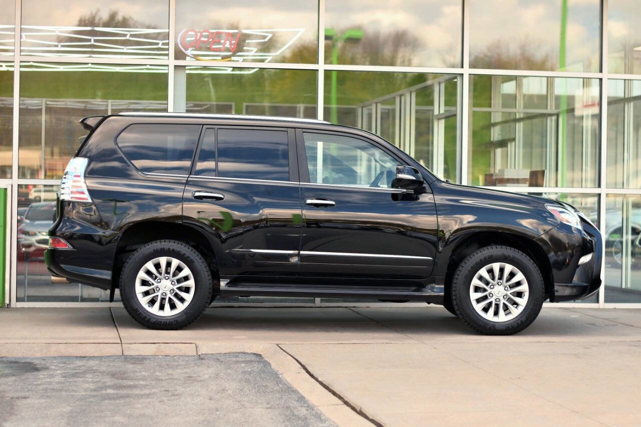 Used 2017 Lexus GX 460 Base AWD 4dr SUV image 8