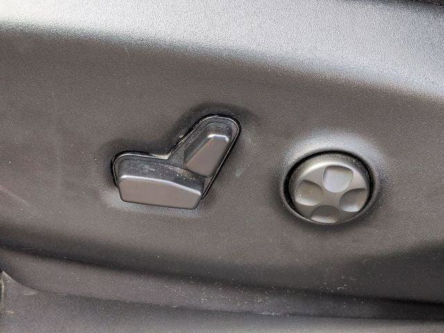 Certified 2025 Chrysler Pacifica Select image 13