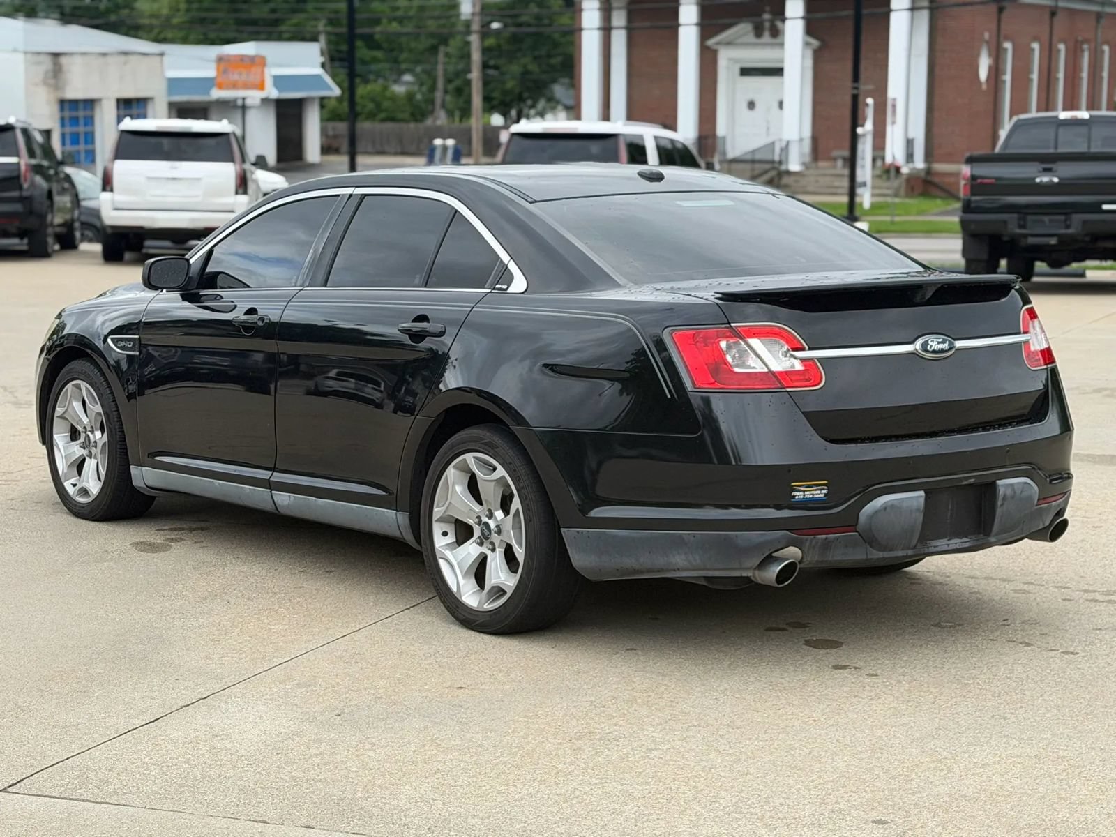 Used 2012 Ford Taurus SHO AWD/4WD image 3