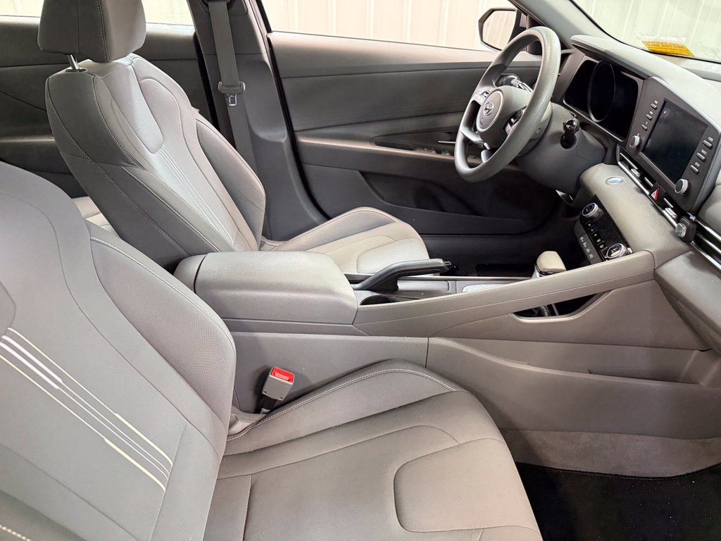 Used 2021 Hyundai Elantra SEL FWD image 28
