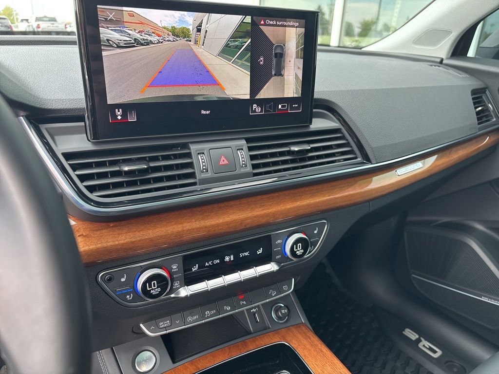 Used 2023 Audi Q5 2.0T Prestige w/ Prestige Package image 21