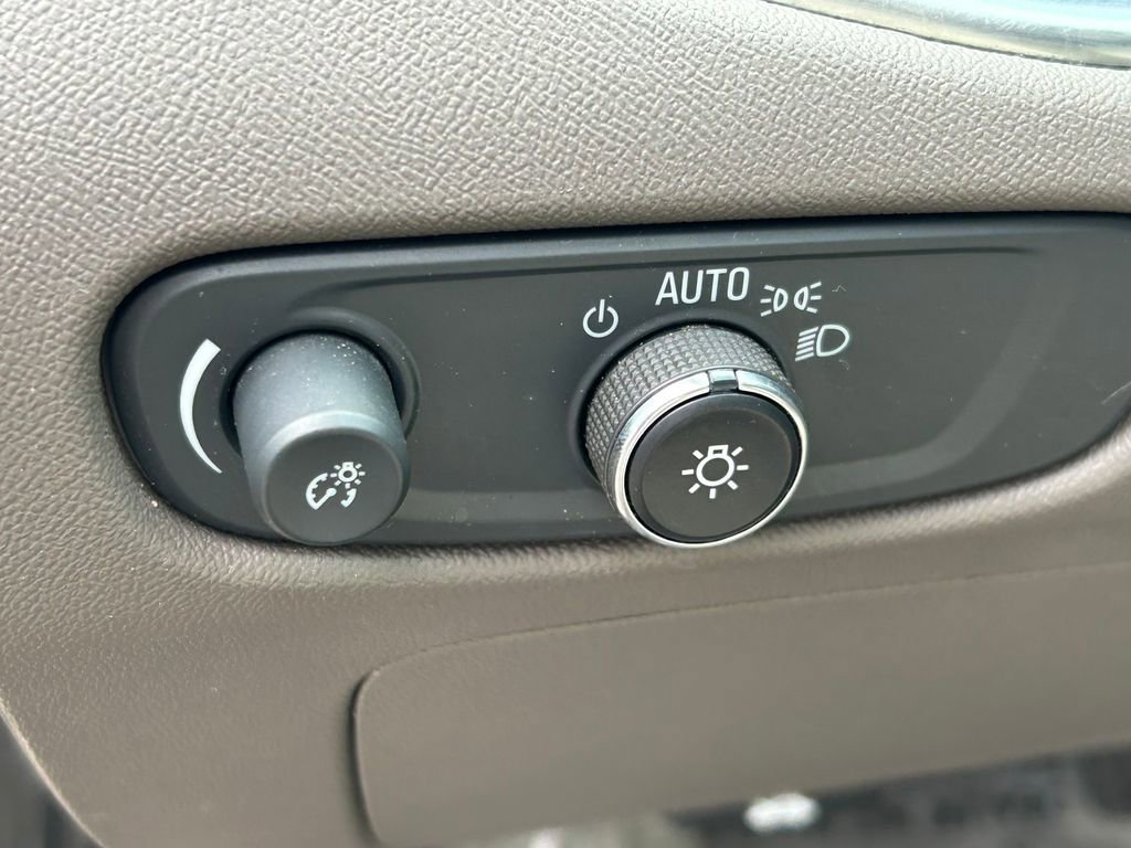 Used 2024 Chevrolet Malibu LT image 27