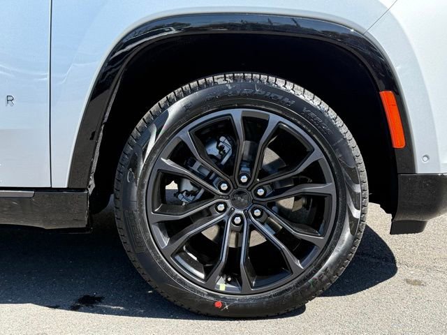 New 2026 Jeep Grand Wagoneer Summit image 17