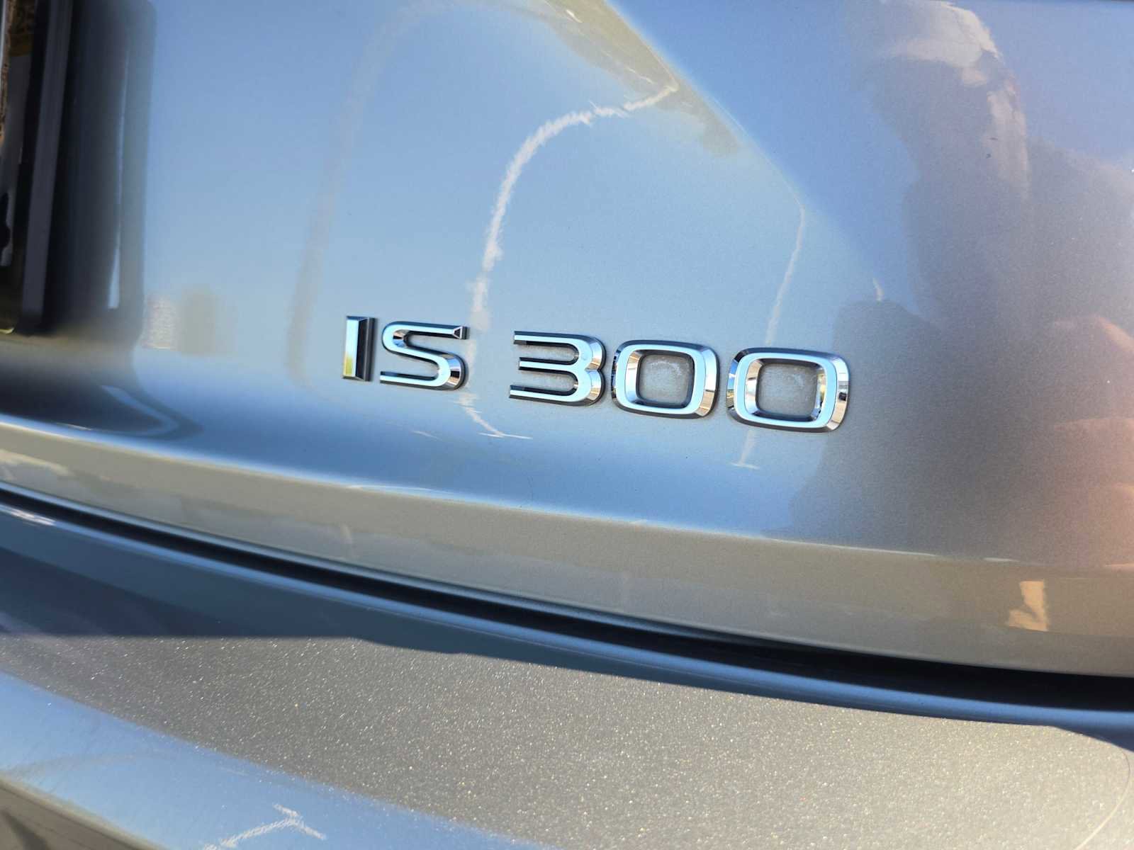 Used 2018 Lexus IS 300 image 13