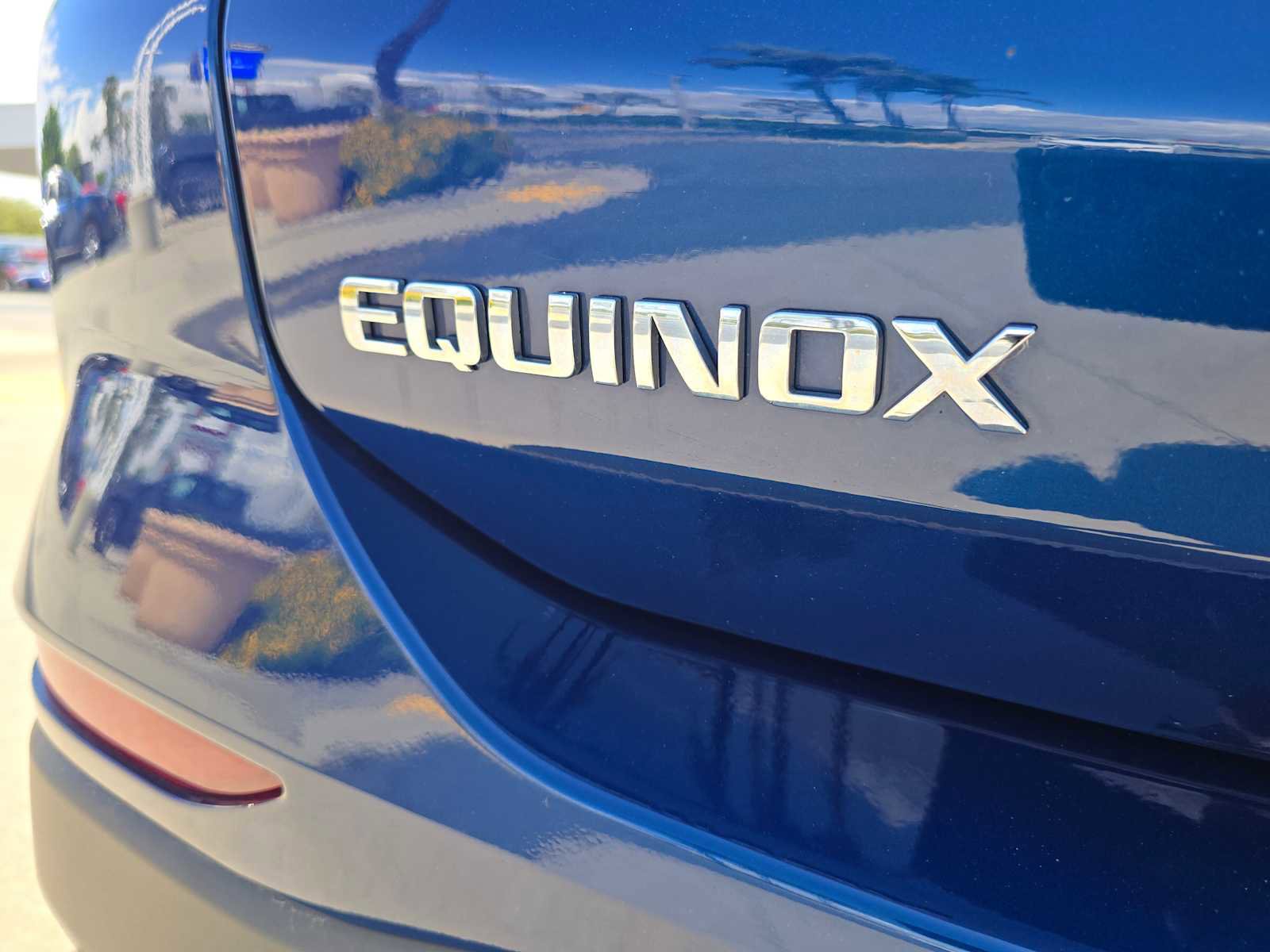 Used 2022 Chevrolet Equinox LT FWD image 13