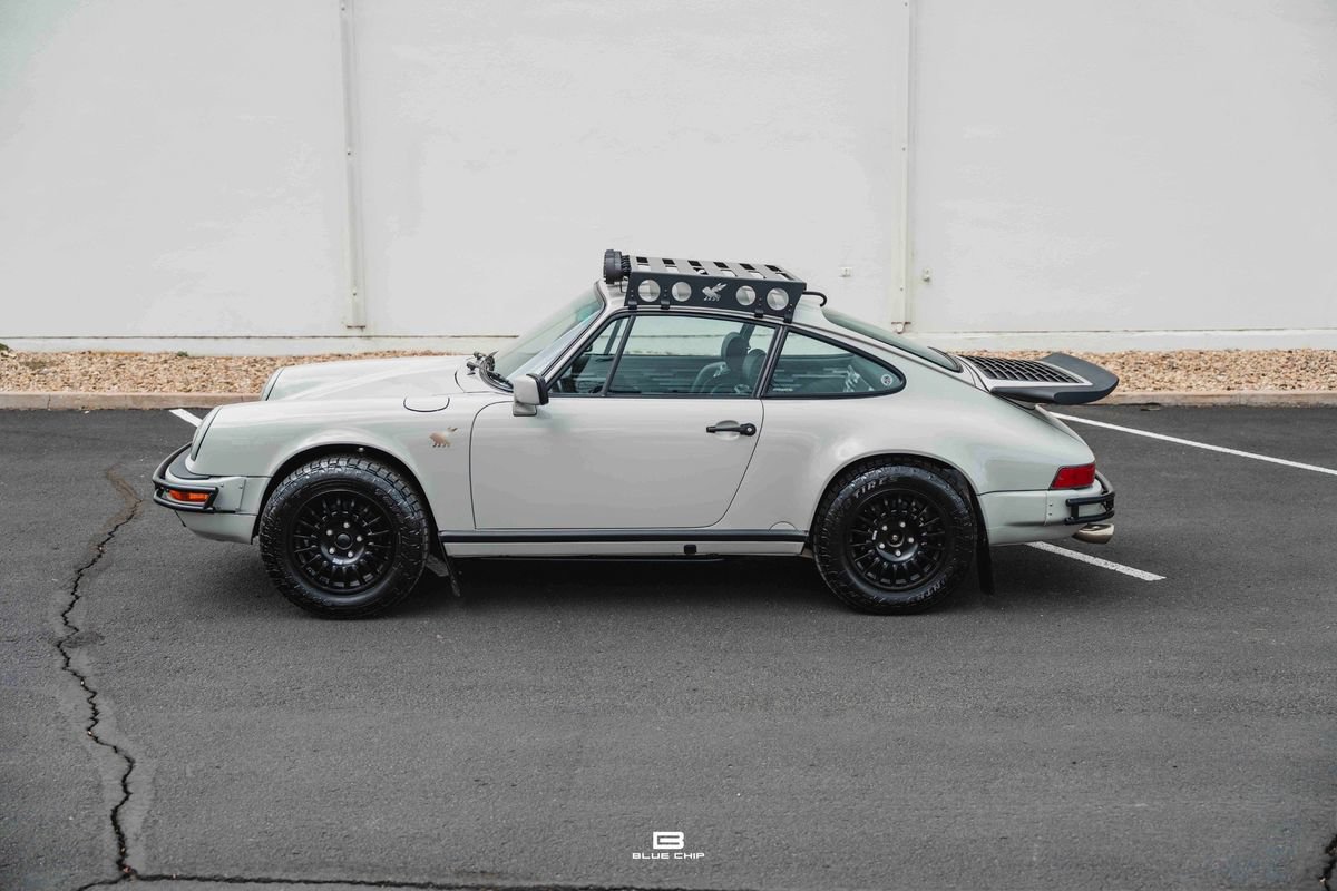 Used 1989 Porsche 911 Carrera RWD image 2
