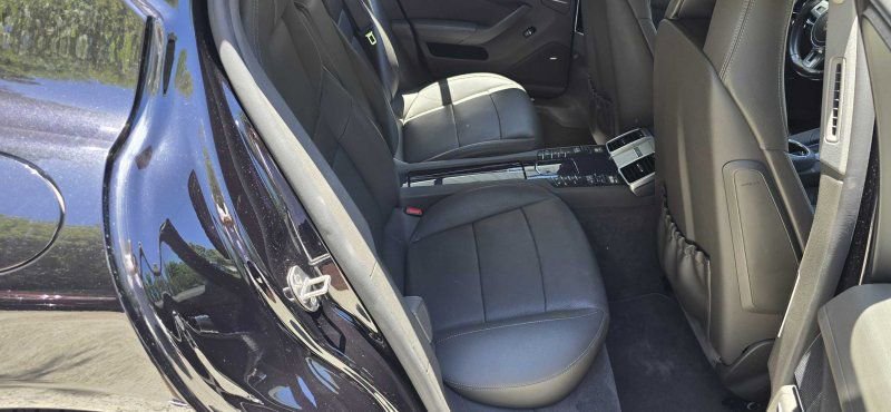 Used 2016 Porsche Panamera 4 AWD/4WD image 28